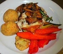 Chicken breast with mushrooms entree