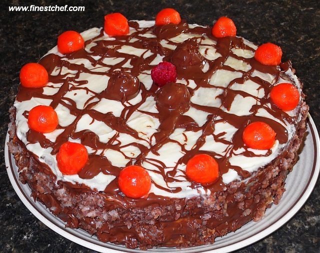 Papaya-chocolate birthday cake